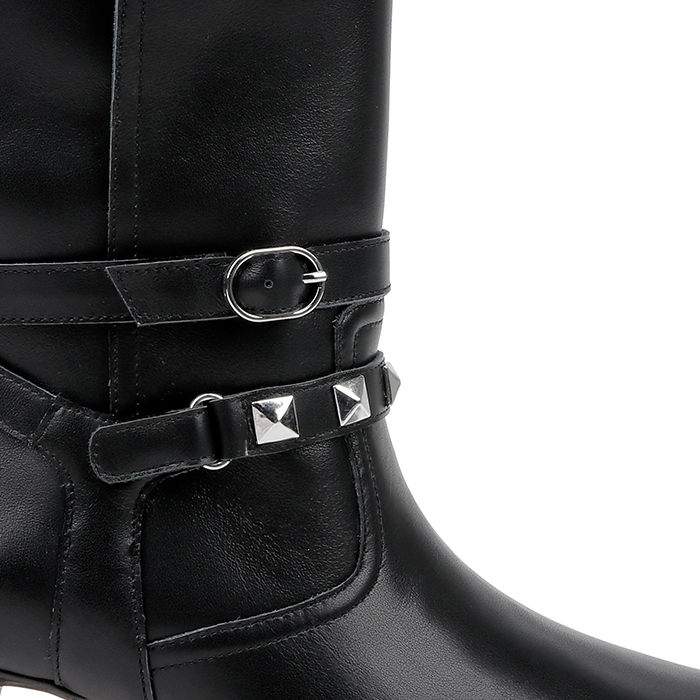 Black leather ankle boot - Angle View