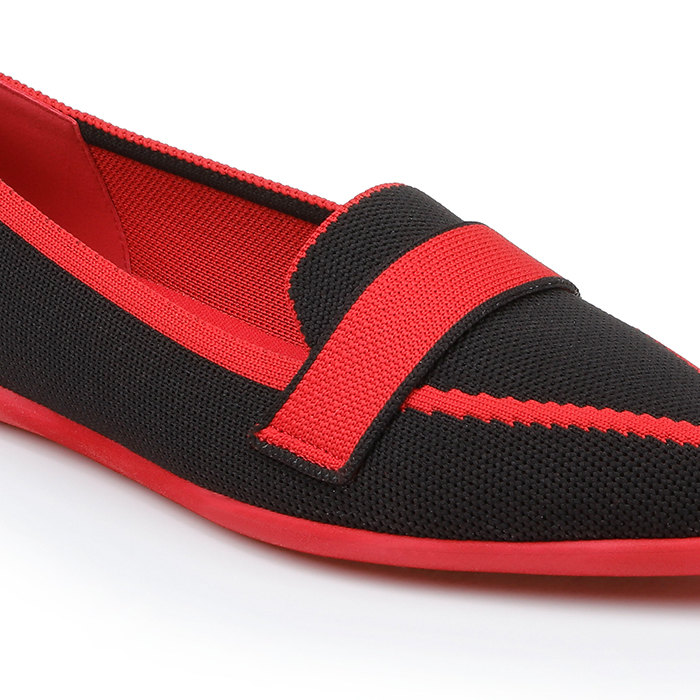 Black&Red Flyknit Pump - Angle View