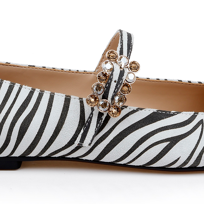 Zebra Print Flat - Angle View