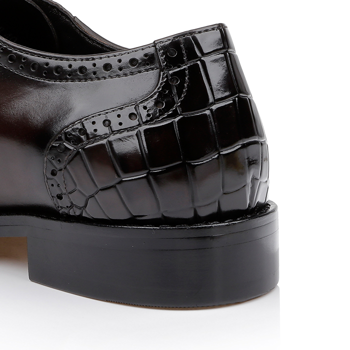 Light Tan Linen Sandal - Close-up View