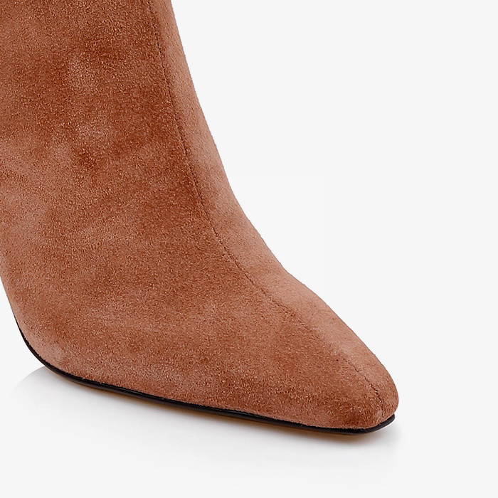 Mocha moose knee boot - Close-up View