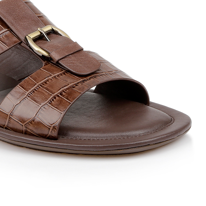 Winston - Close-up View